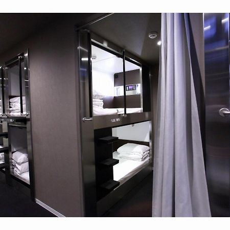 Capsule Hotel Valie Ebisucho Ósaka Exteriér fotografie