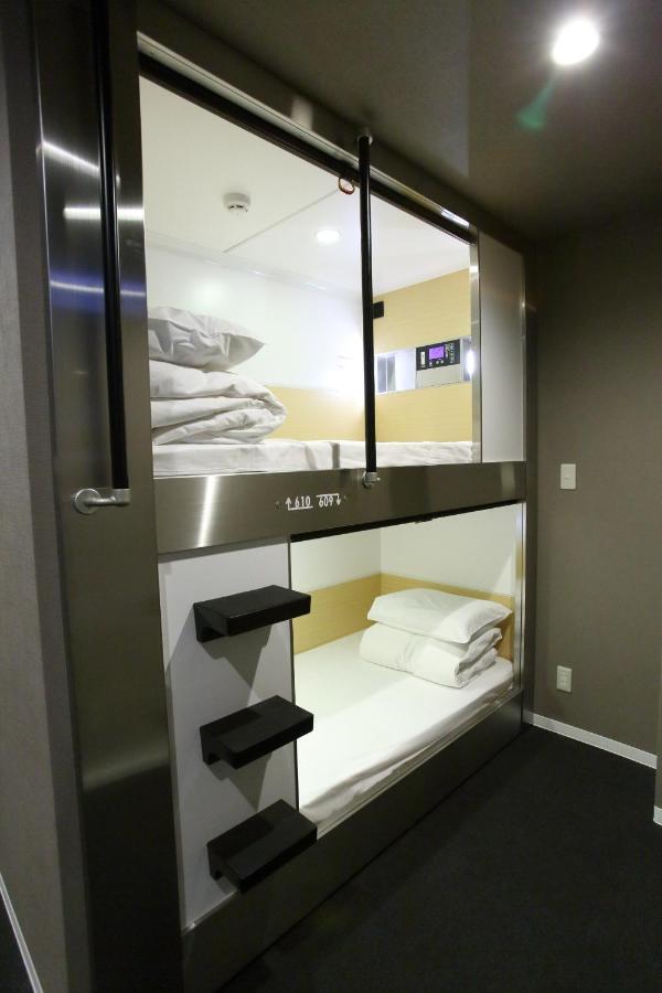 Capsule Hotel Valie Ebisucho Ósaka Exteriér fotografie