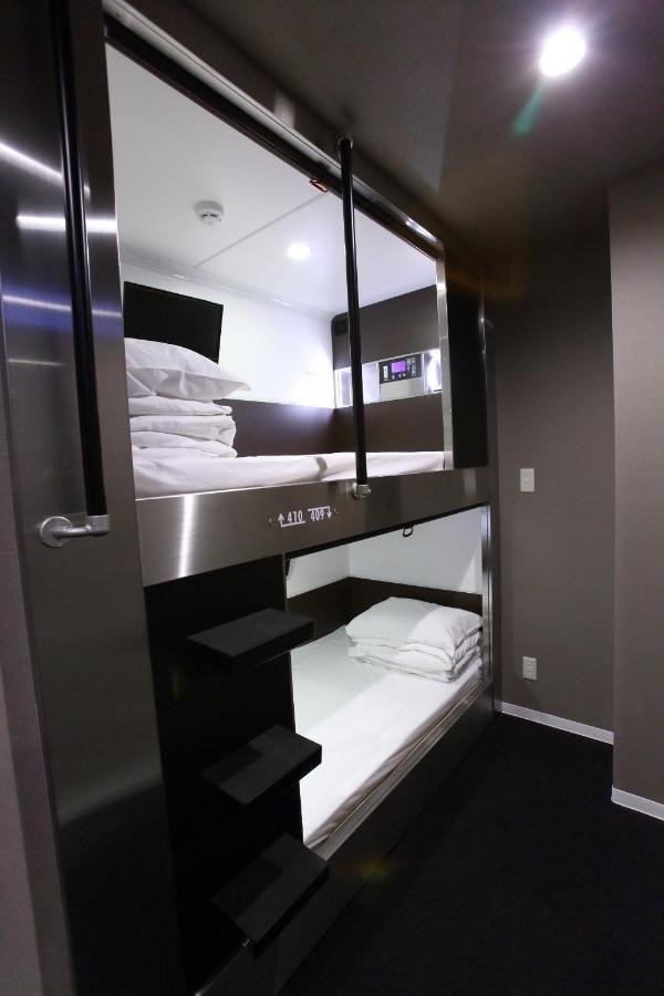 Capsule Hotel Valie Ebisucho Ósaka Exteriér fotografie